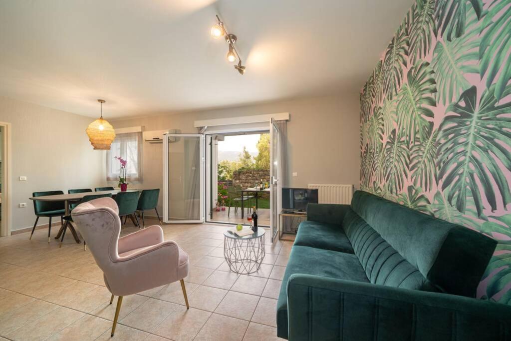 Central & Elegant Suite With Private Garden Argostolion Dış mekan fotoğraf