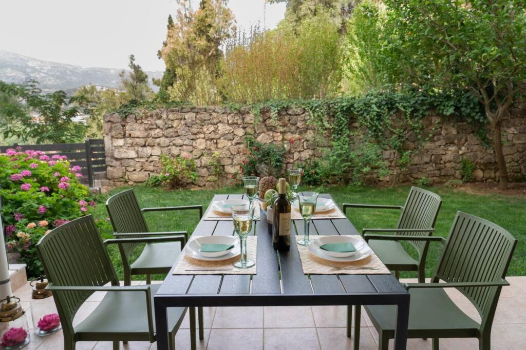Central & Elegant Suite With Private Garden Argostolion Dış mekan fotoğraf