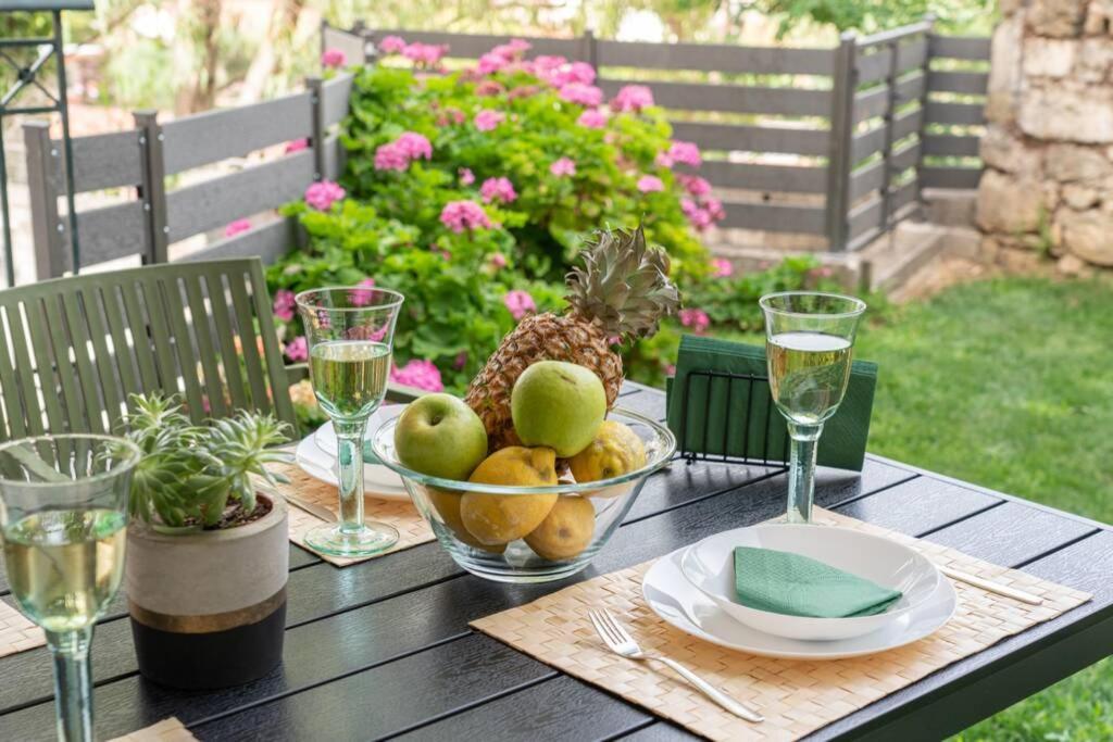 Central & Elegant Suite With Private Garden Argostolion Dış mekan fotoğraf